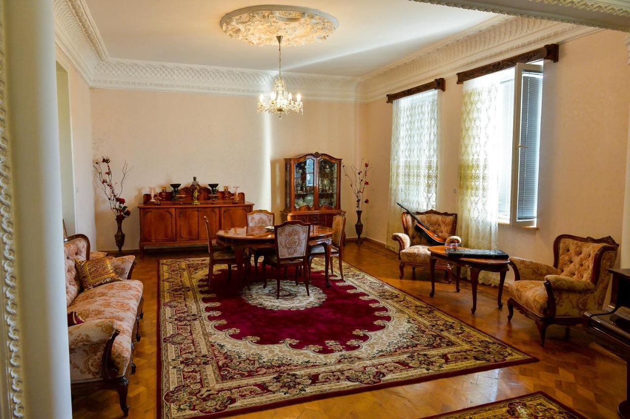Gold Guest House Kutaiszi Kültér fotó