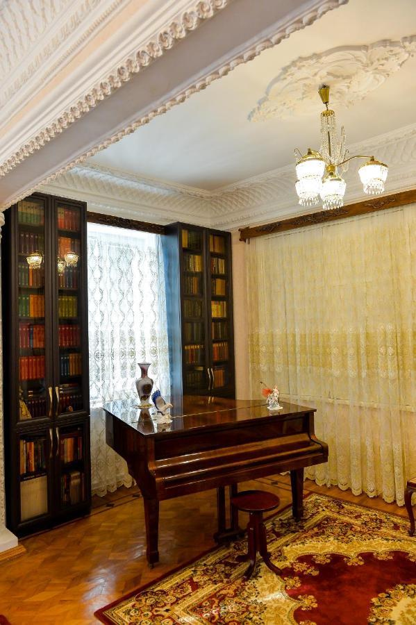 Gold Guest House Kutaiszi Kültér fotó