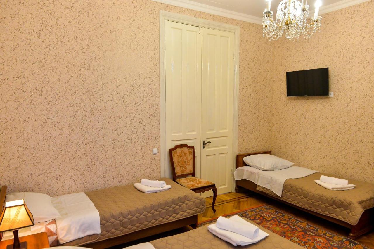 Gold Guest House Kutaiszi Kültér fotó
