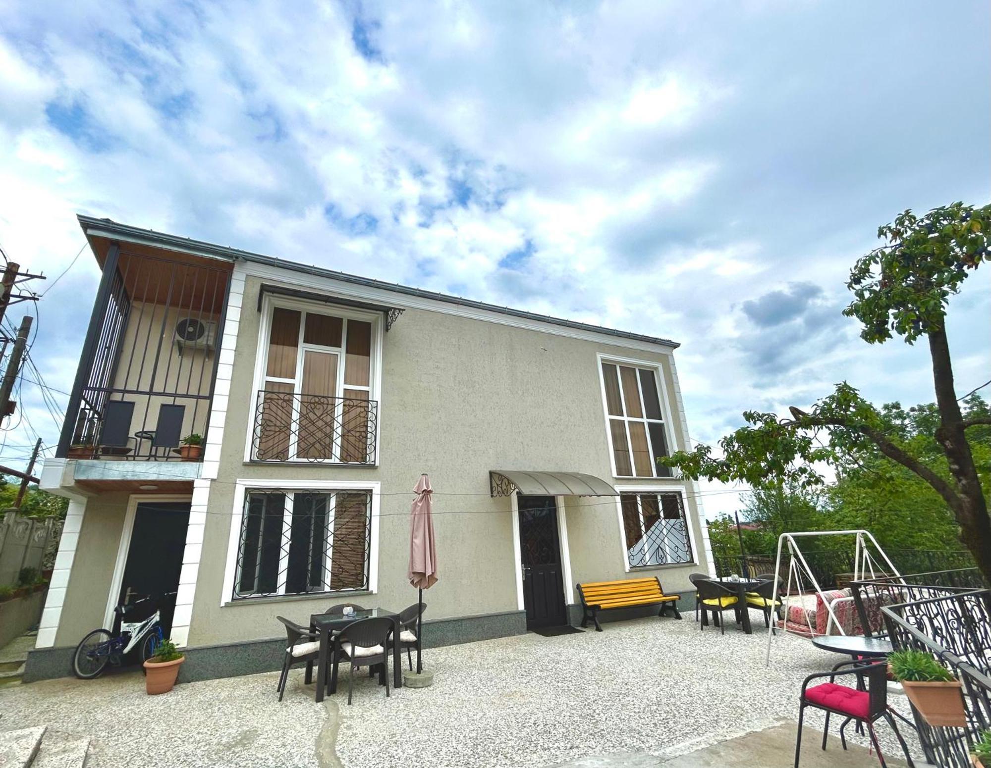 Gold Guest House Kutaiszi Kültér fotó
