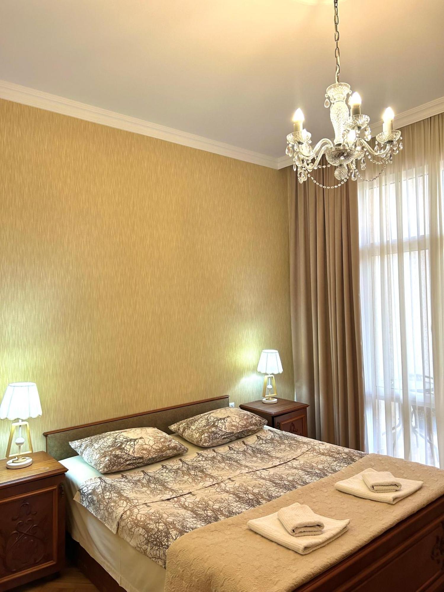 Gold Guest House Kutaiszi Kültér fotó